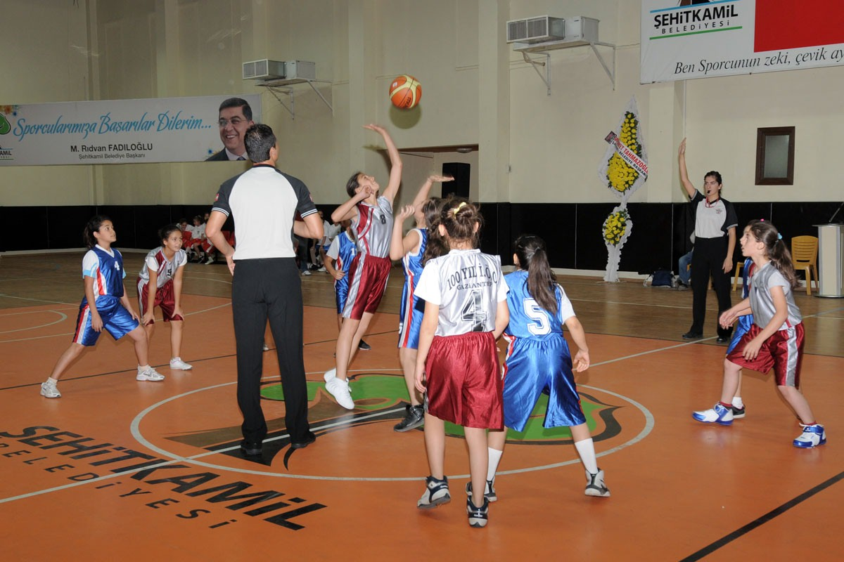 Şehitkamil Basketbol Cumhuriyet Kupası\' Turnuvaları Başladı\'
