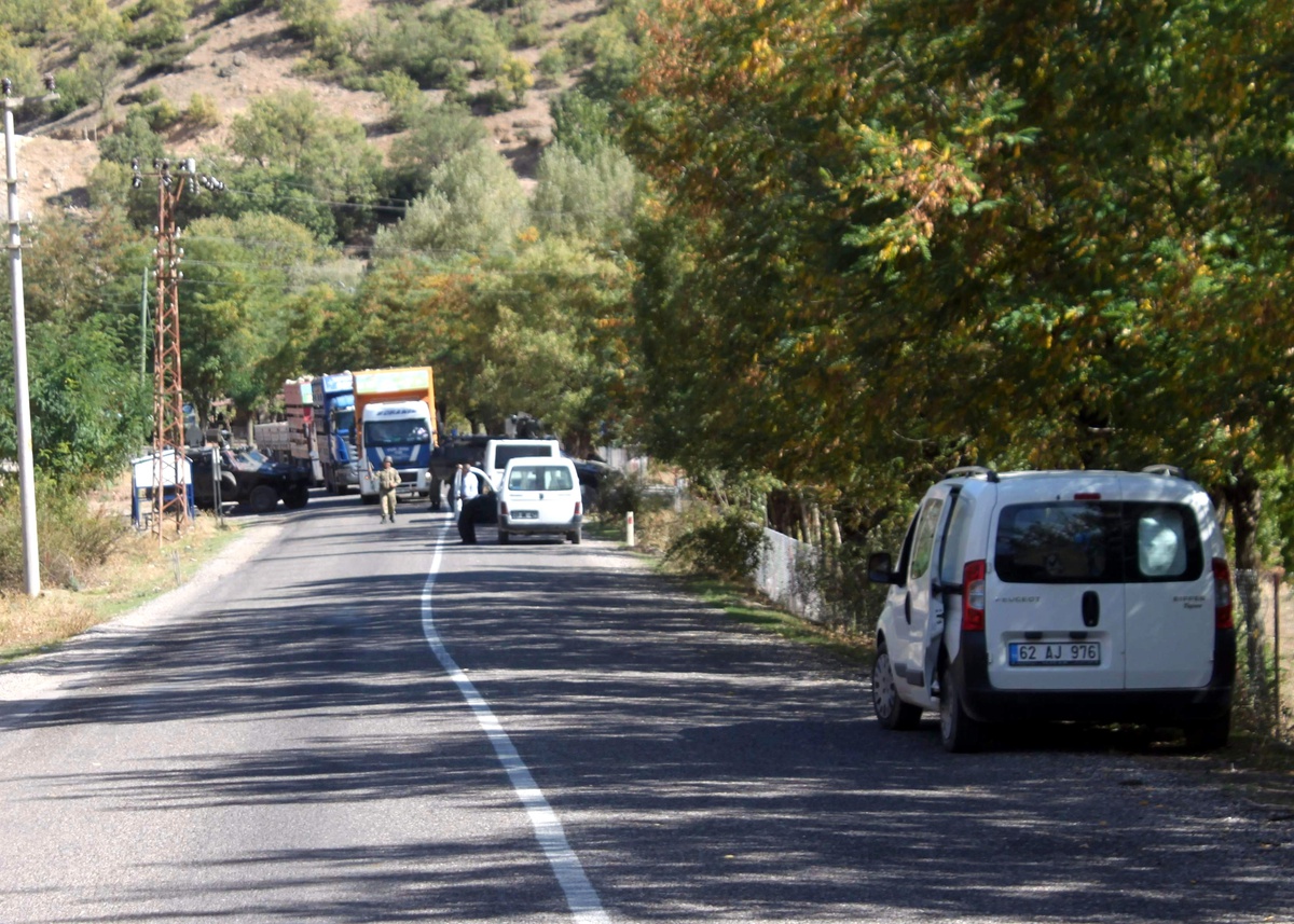 Yol Kesen PKK\'lılar Kapana Kısıldı