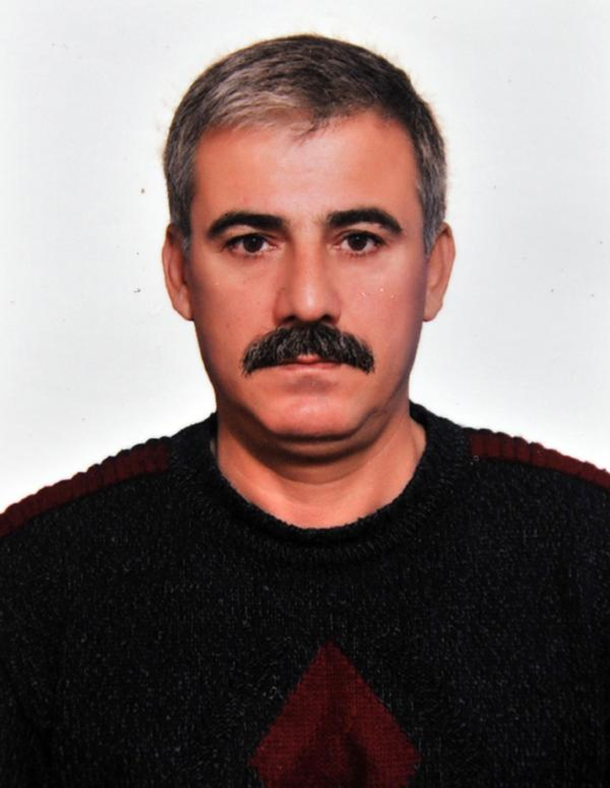 Maaş Vaadiyle Gitti Mahsur Kaldı