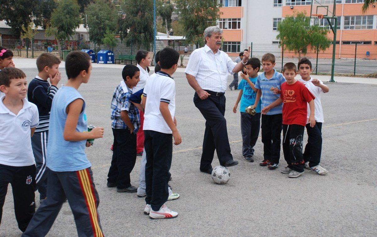 Başkan Özgüven Çocukların Sevgilisi