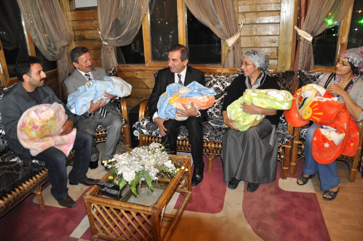 Beşiz Bebekler Yozgat\'taki Evlerine Getirildi