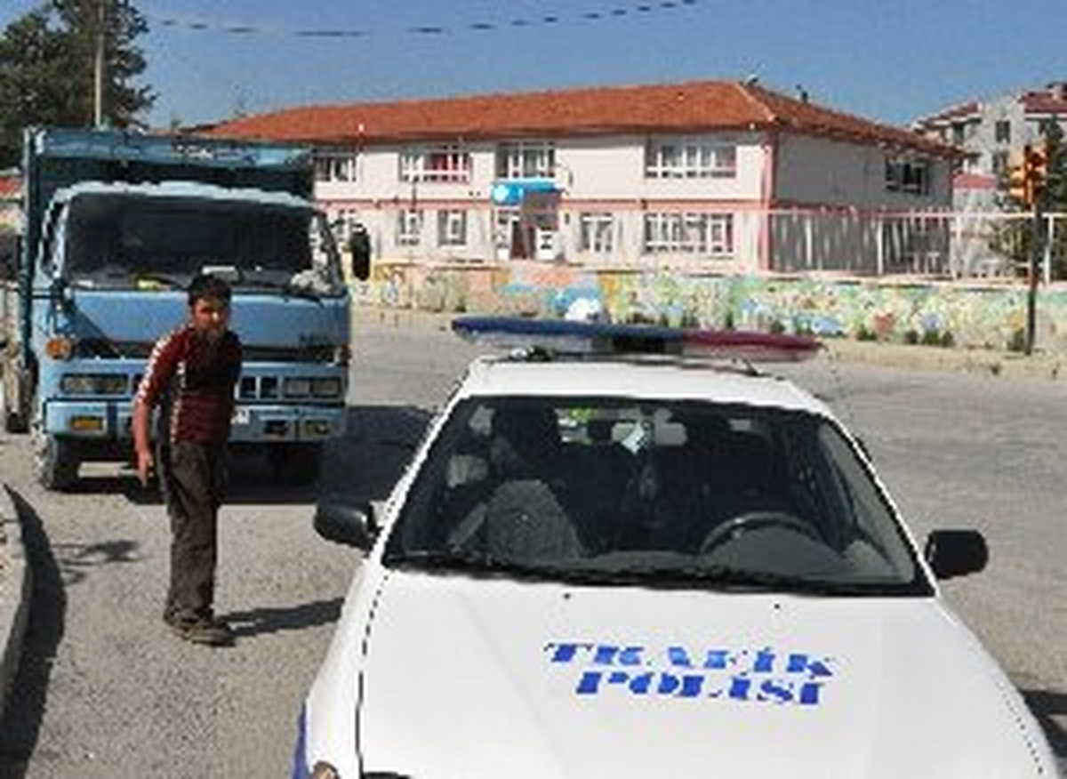 Çalıntı Kamyonetle Hırsızlık Polise Takıldı