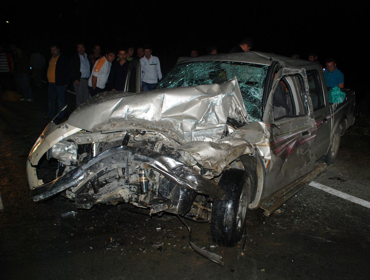 Çayeli\'nde Trafik Kazası: 4 Yaralı