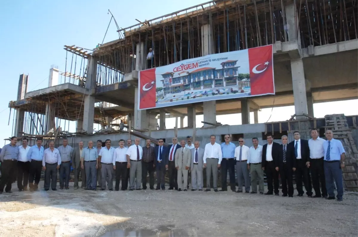 Ceyhan İş Geliştirme Merkezi'nde Bilgilendirme Toplantısı