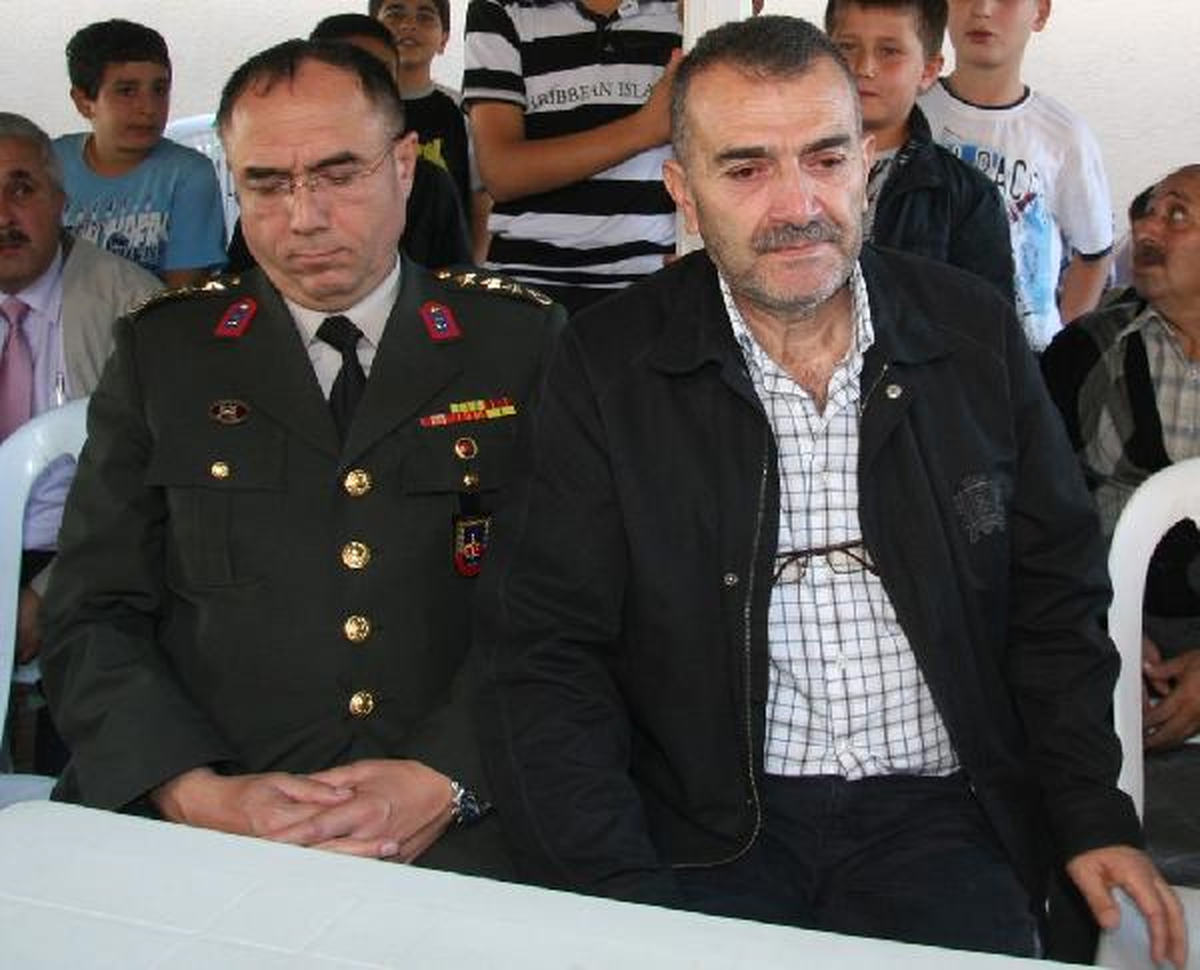 Çukurca\'da Üsteğmen Şehit Düştü (3)