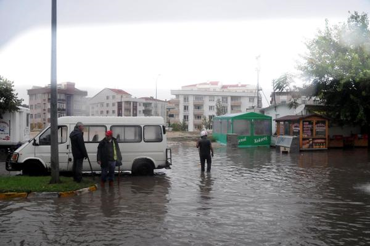 Edirne\'de Yağmur Etkili Oldu