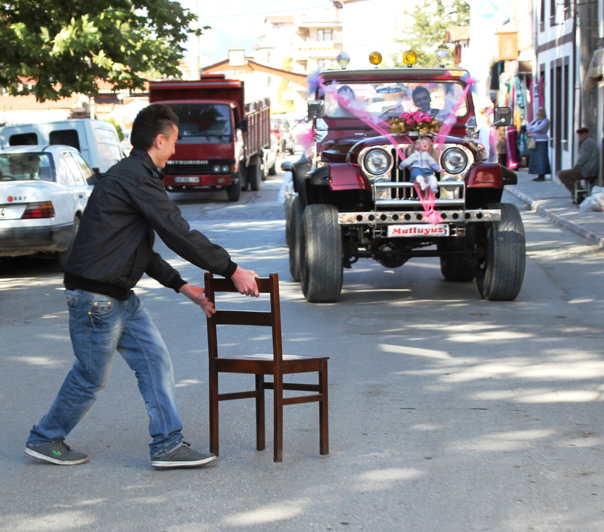 Gelin Arabası Yapılan Jeep İlgi Odağı Oldu