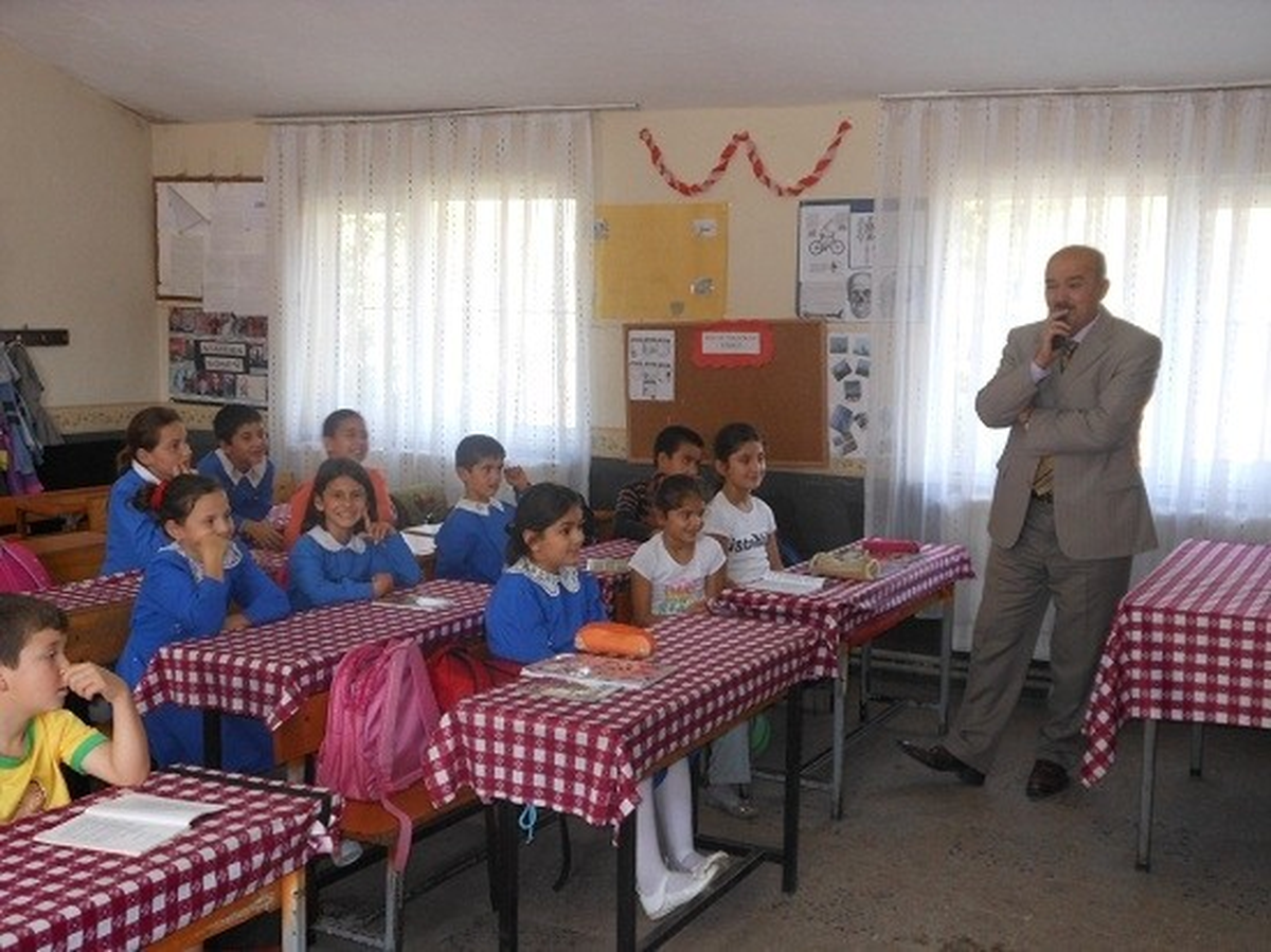 İlçe Milli Eğitim Müdürü Dereli\'den Okul Ziyaretleri
