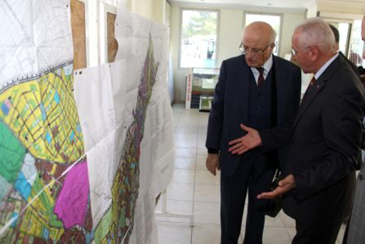 İmar Plânı Paftaları Askıya Çıktı