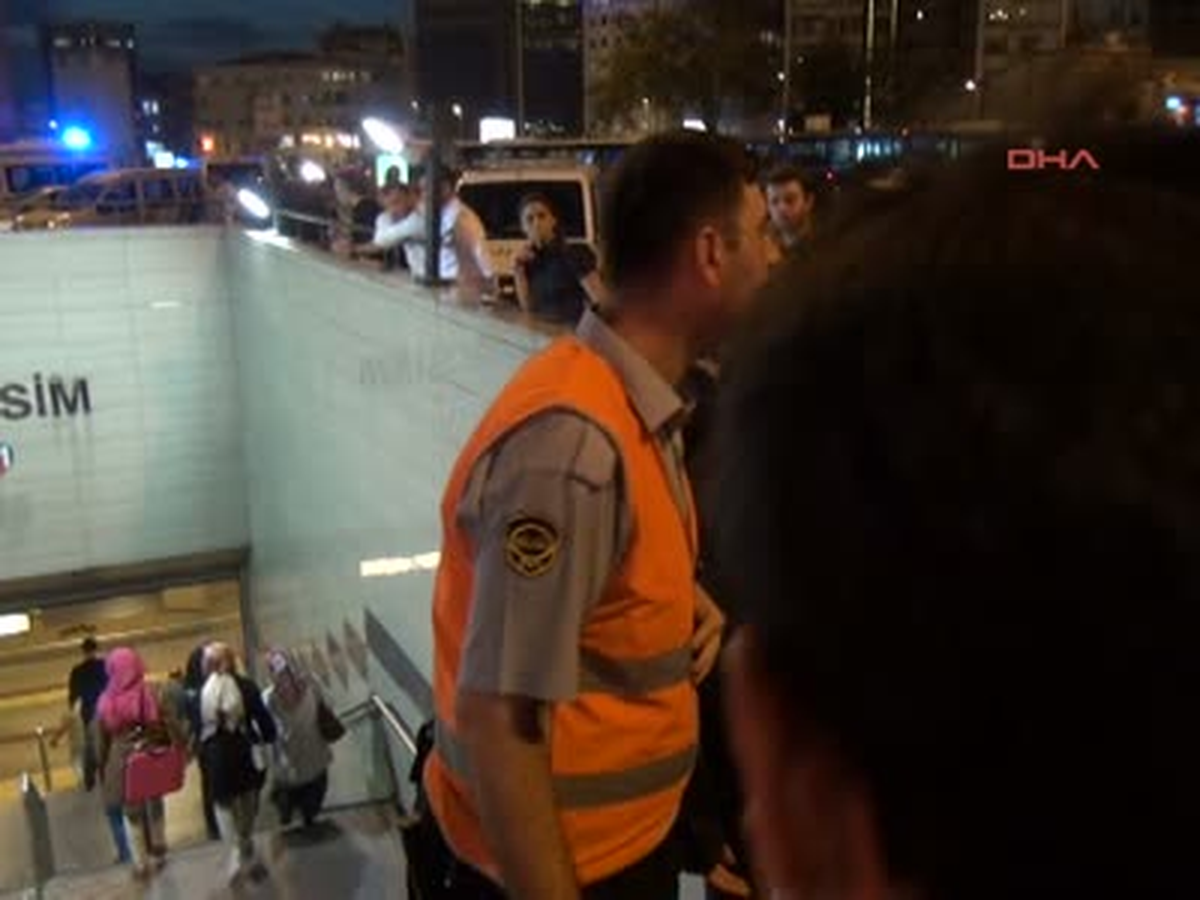 Metronun Altında Kalan Kadın Öldü )