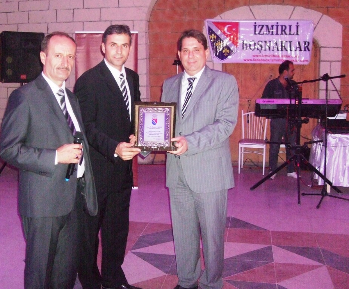 Tartan\'a Boşnaklardan Üstün Hizmet Ödülü