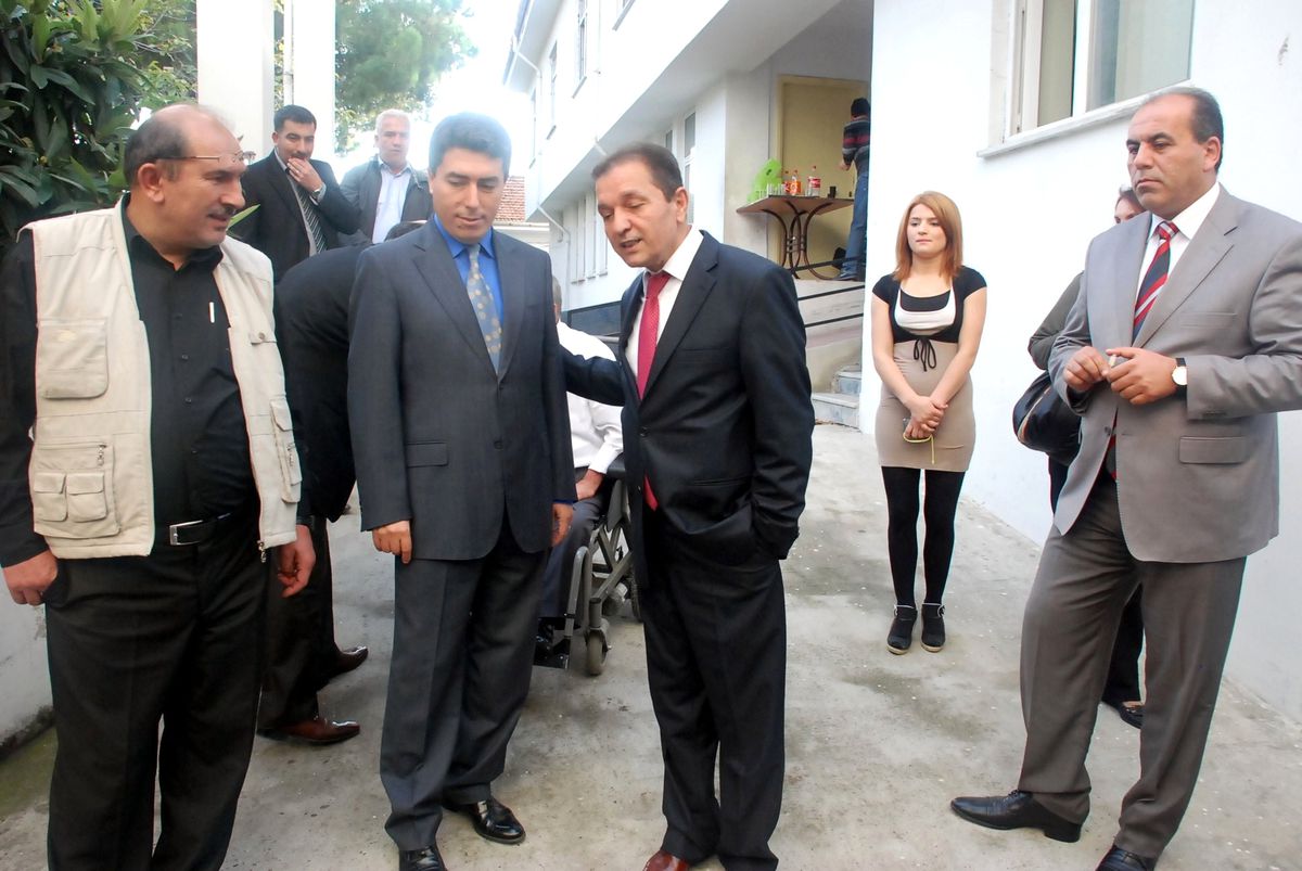 Vali, "3-Y" Formülü ile Zayıfladı