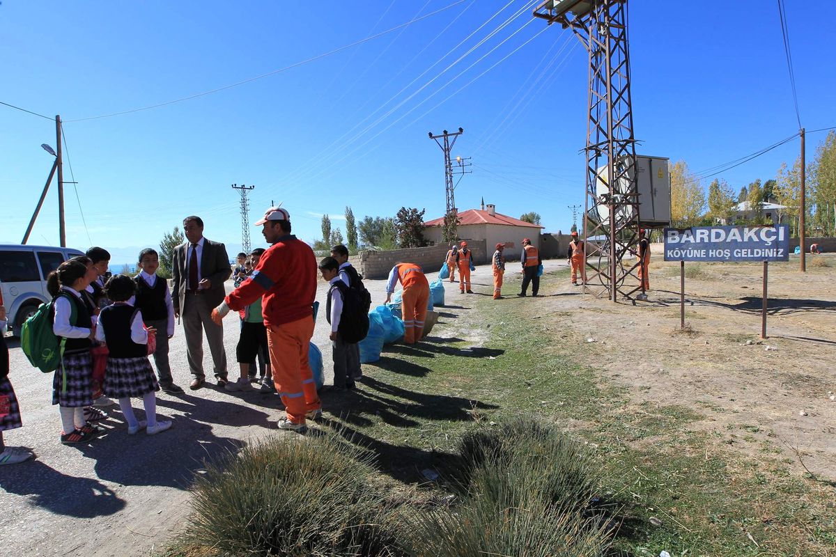 Van Belediyesi\'nin Temizlik Kampanyası Devam Ediyor