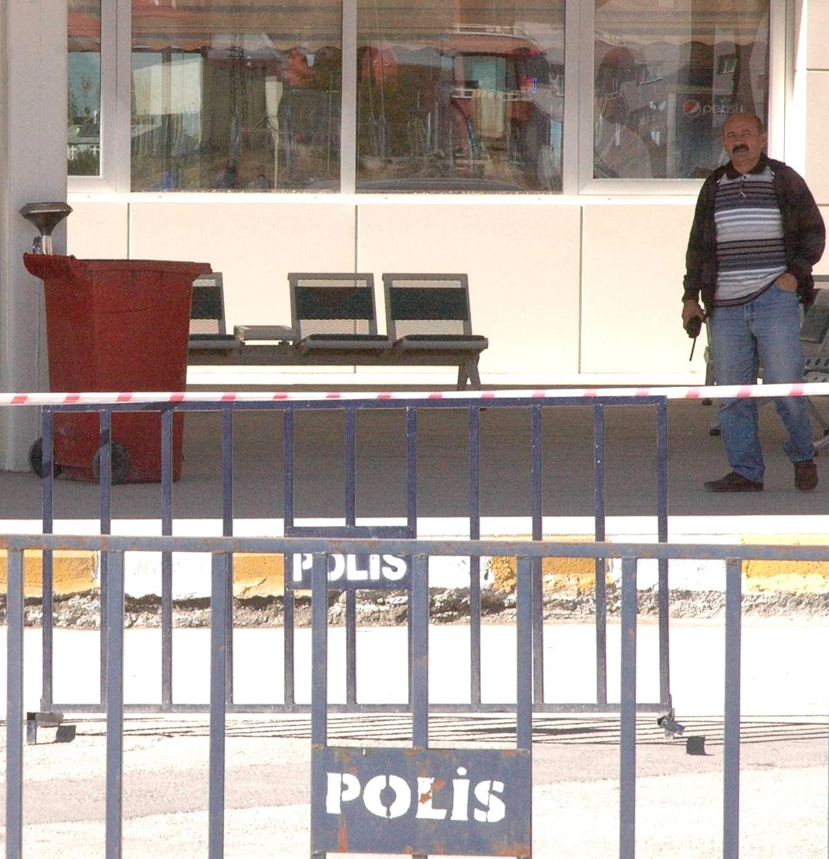 Van\'da Şüpheli Çanta Alarmı