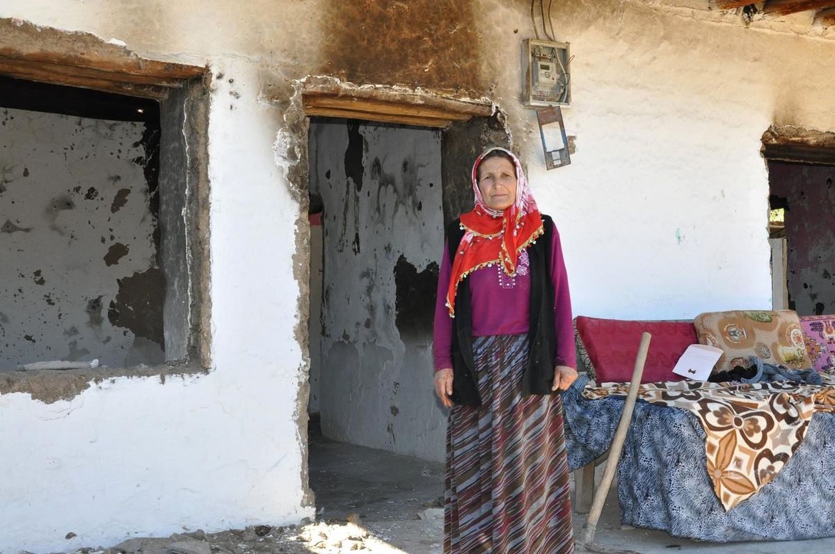 Yanan Evi İçin Devletten Yardım Bekliyor