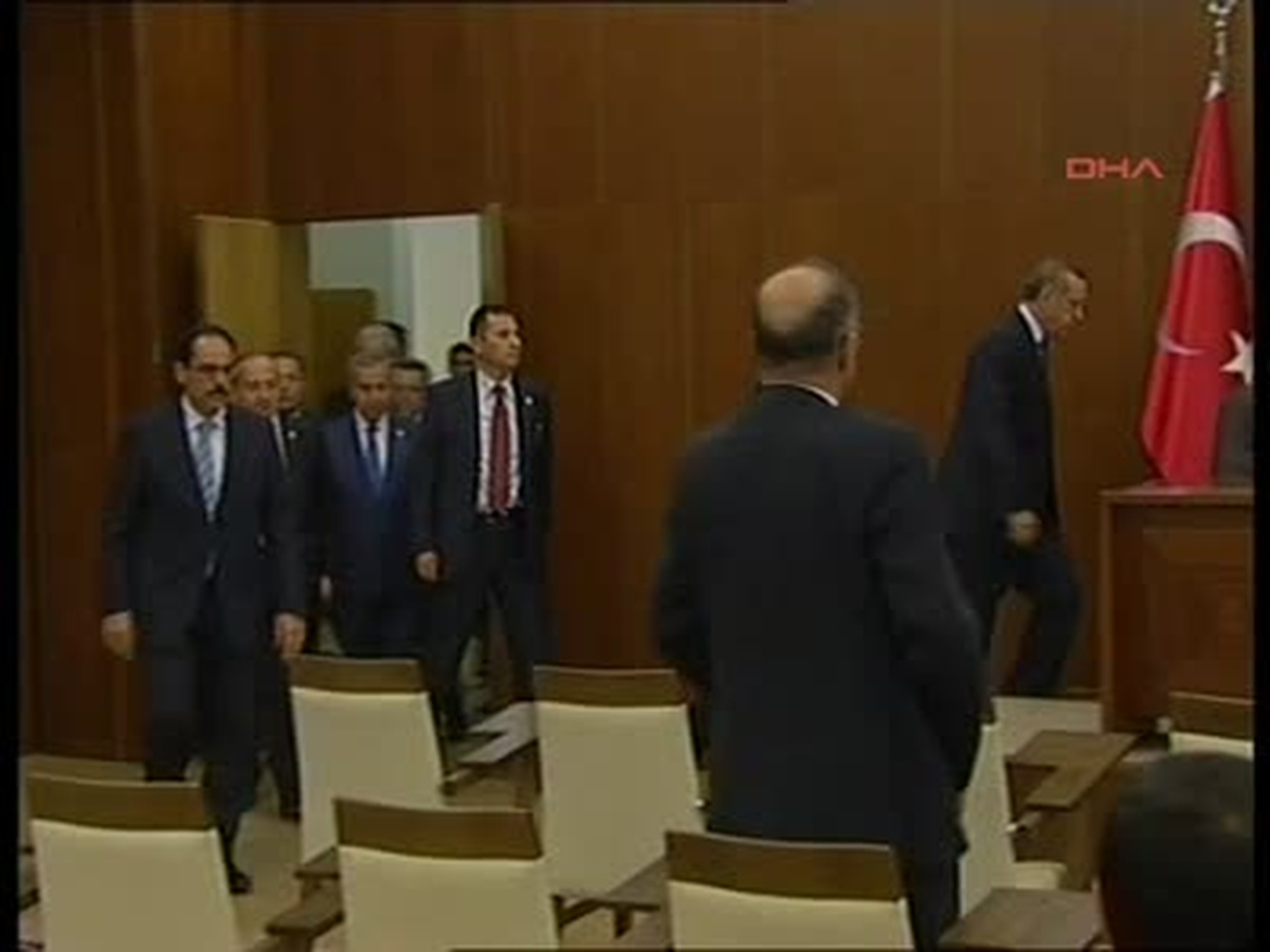 1 Erdoğan: "Muhalefetle Görüşmeleri Yaptıktan Sonra Kararımızı Vereceğiz"