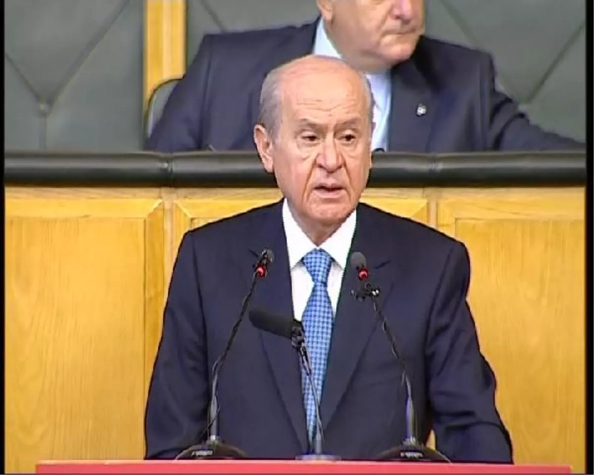 Bahçeli: Büyükşehir Kanunu, Türkiye\'yi Federasyona Götürme Emareleri Taşımaktadır