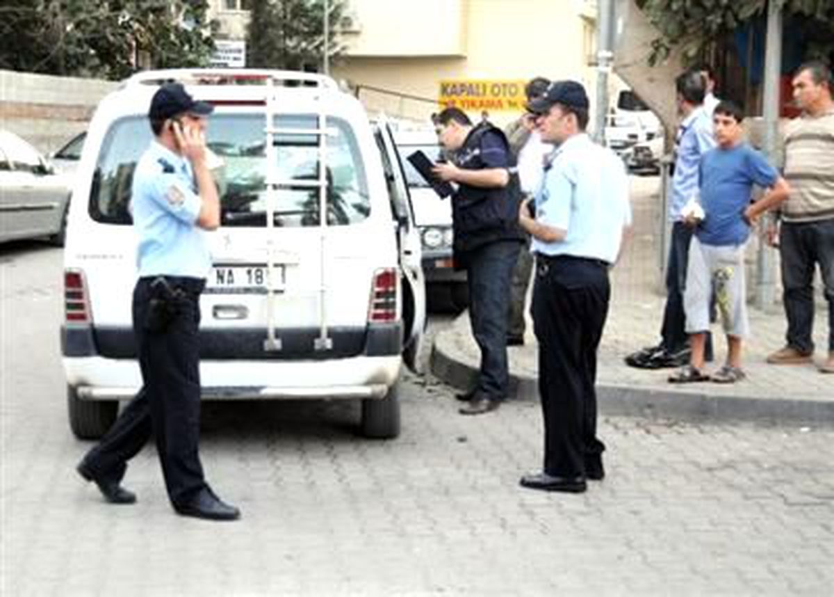 Bir Taşla 90 Bin Lira Çaldılar