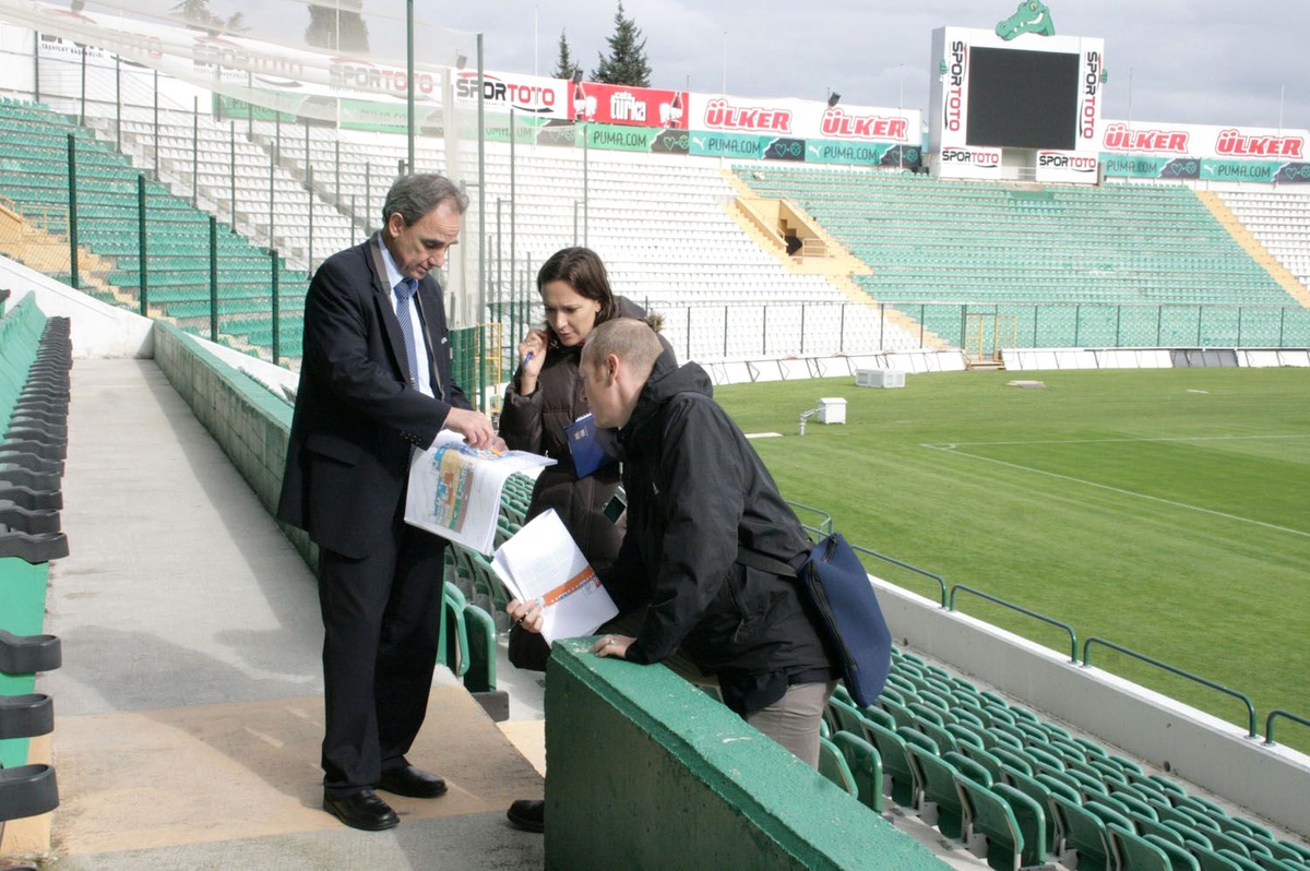 Bursa Atatürk Stadı U-20 Dünya Kupası\'na Hazırlanıyor