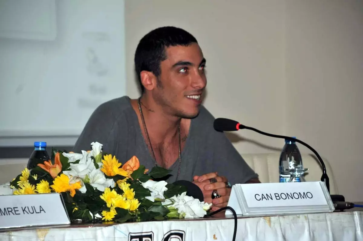 Can Bonomo Şiir Kitabı Çıkarıyor
