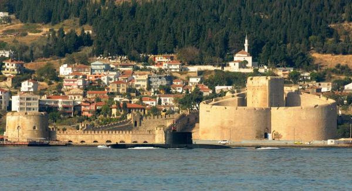 Çanakkale Denizaltısı Ege\'ye Açıldı