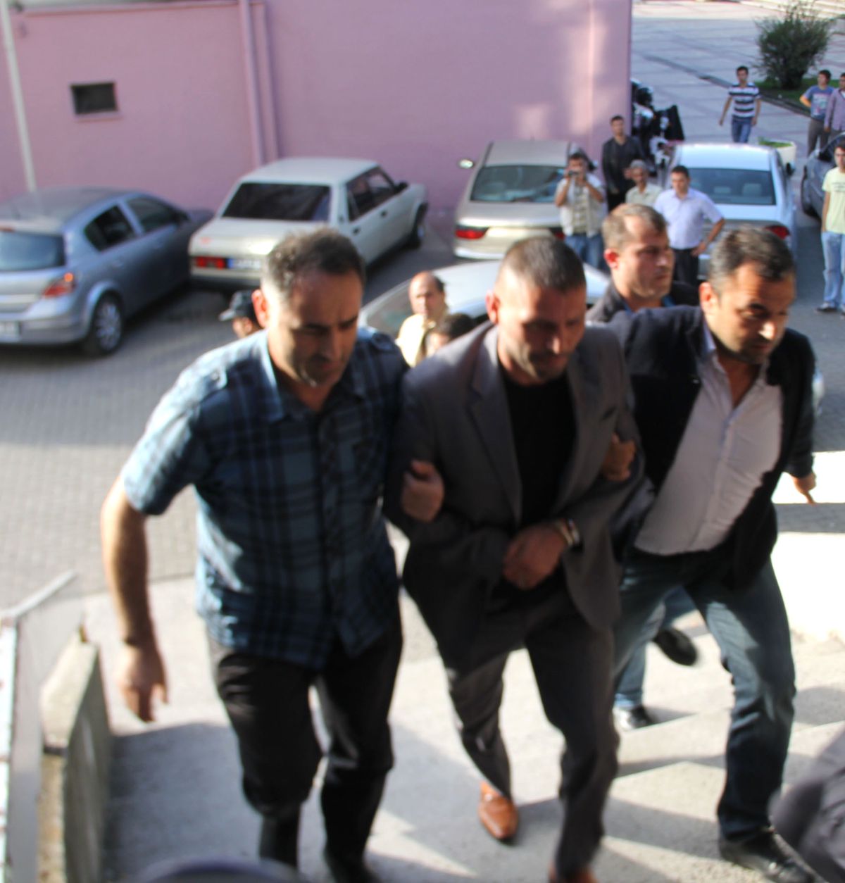 Cinayet Zanlıları Adliyeye Sevk Edildi