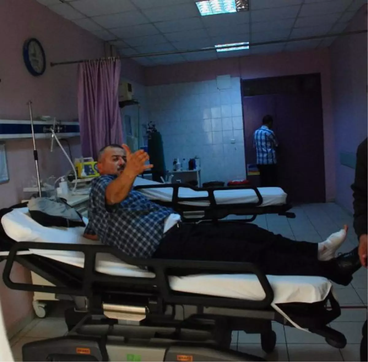 Denetimli Serbestlikle Çıktı, Yaralamadan Yine Tutuklandı