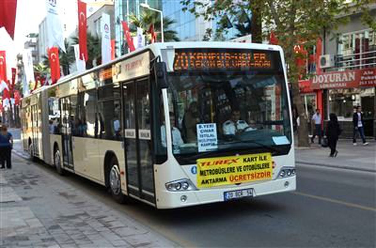 Denizli\'de Metrobüsler Hizmete Başladı