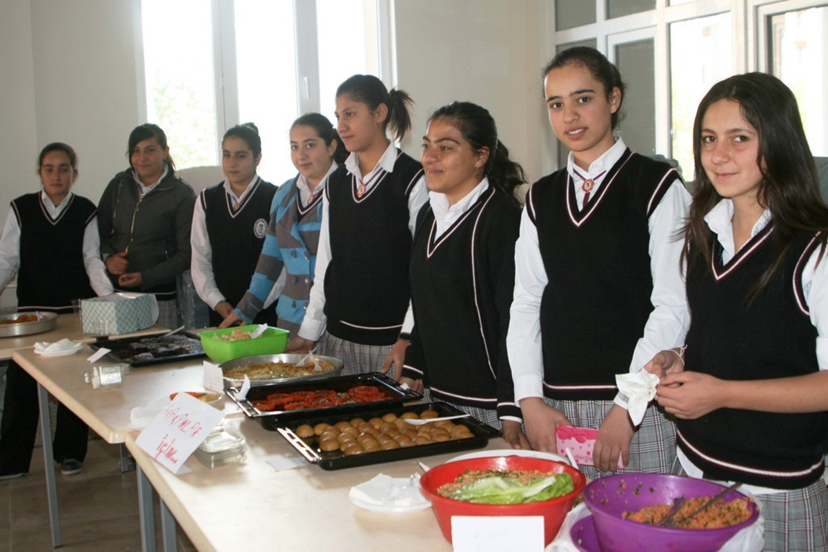 Depremzede Öğrencilerden Örnek Davranış