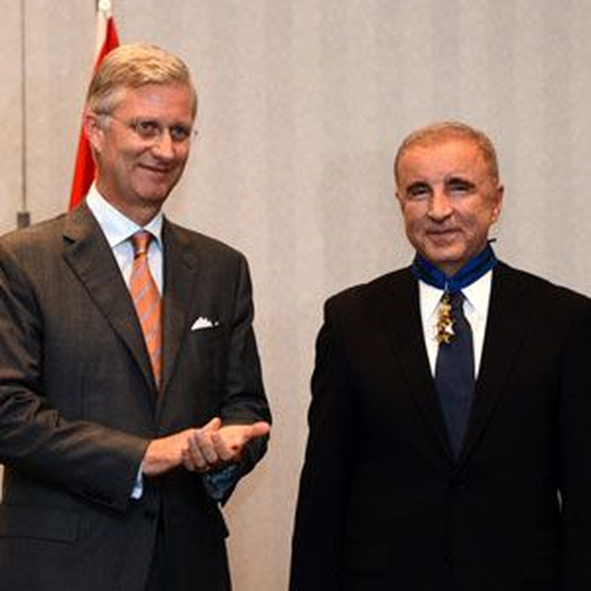 Galatasaray Kulübü Başkanı Aysal\'a Belçika Kraliyet Nişanı Verildi