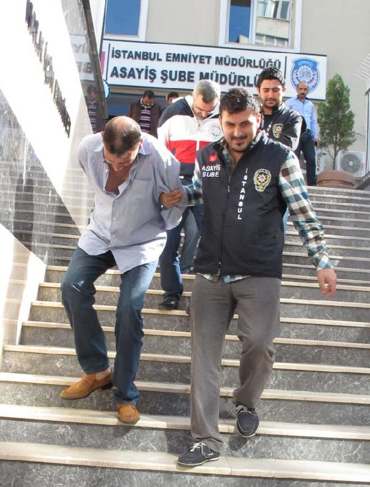 İran, Brezilya ve Peru Paralarıyla Dolandırıcılık İddiası