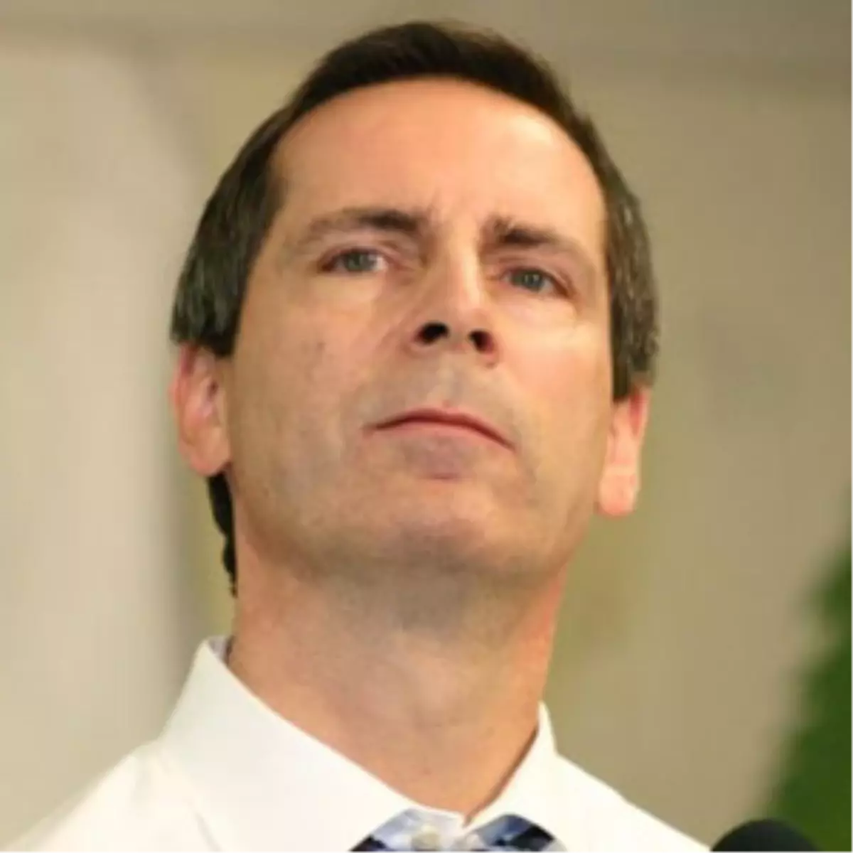 Başbakan McGuinty İstifa Etti