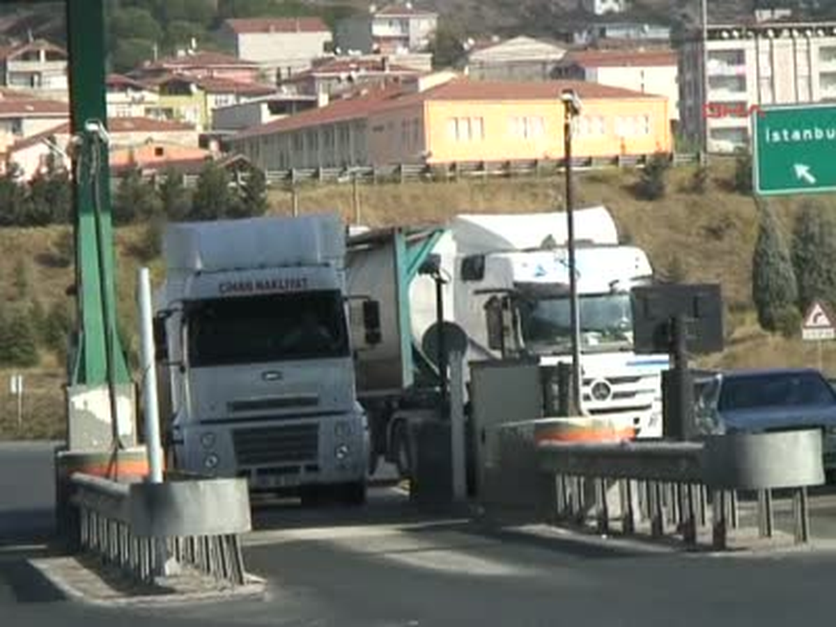 Kocaeli Tem Otoyolu Turnikelerde Kgs Fırsatçılığı Tem Yolunun İzmit ve Gebze Gişeleri Başta Olmak...