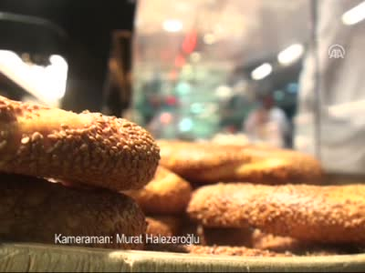 Kutsal Topraklarda Simit ve Köfte Keyfi