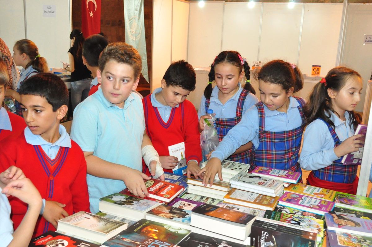 Öğlen Arası Fuar Molası
