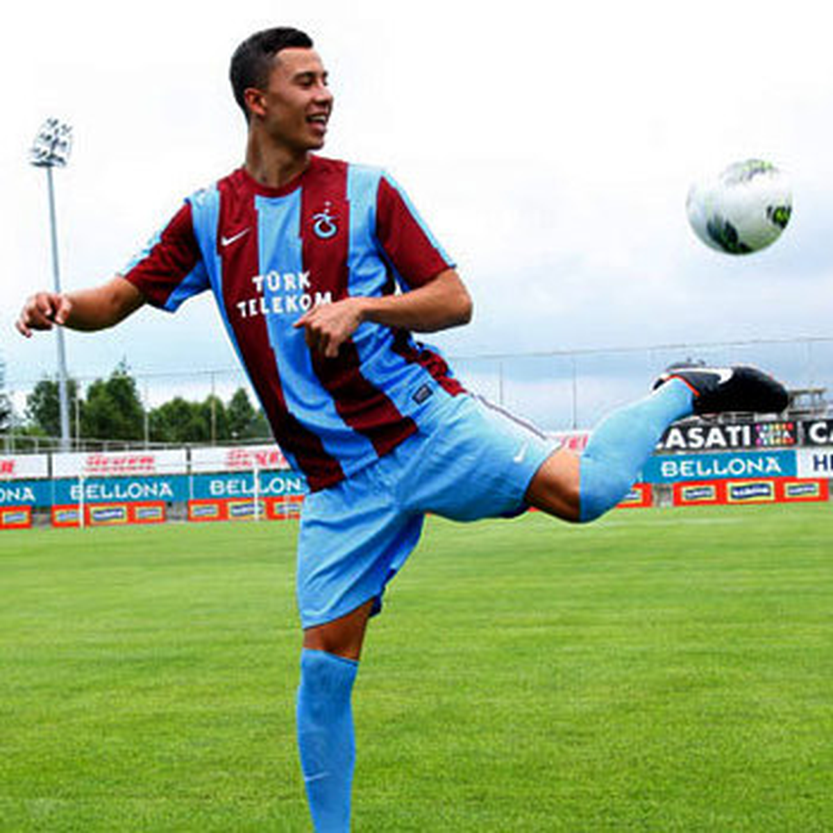 Trabzonspor\'un Hazırlık Maçlarındaki Golcüsü Emre Güral