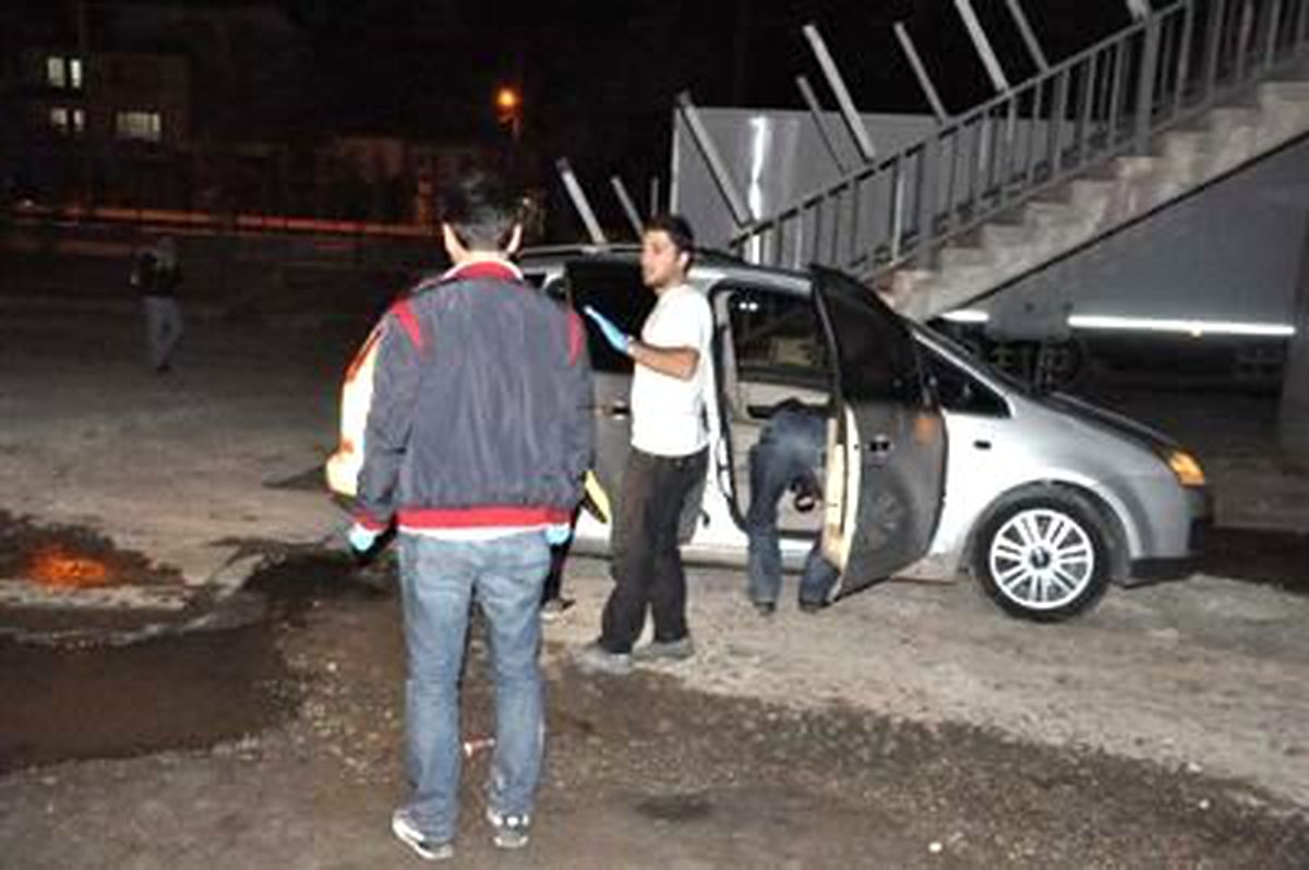 Yolda Karşılaştığı Kişiyi Silahla Vurdu
