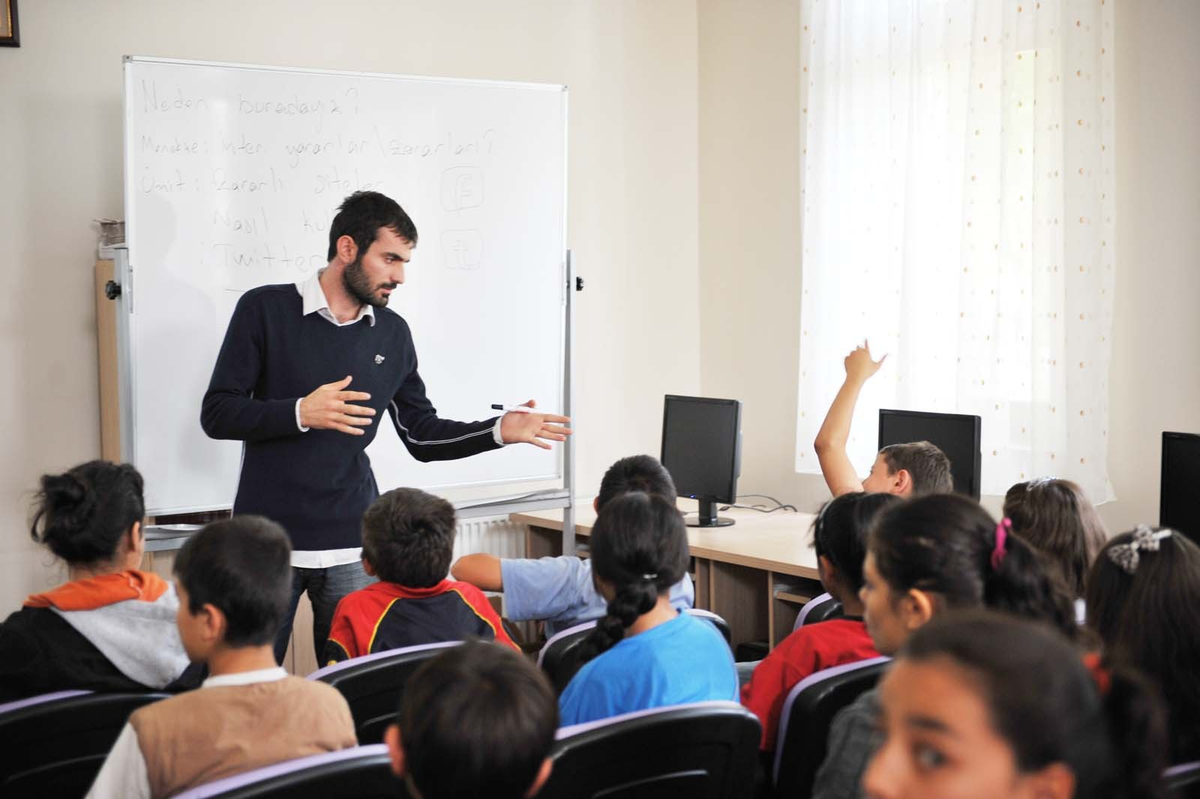 Altındağlı Gençlere Sosyal Medya Semineri