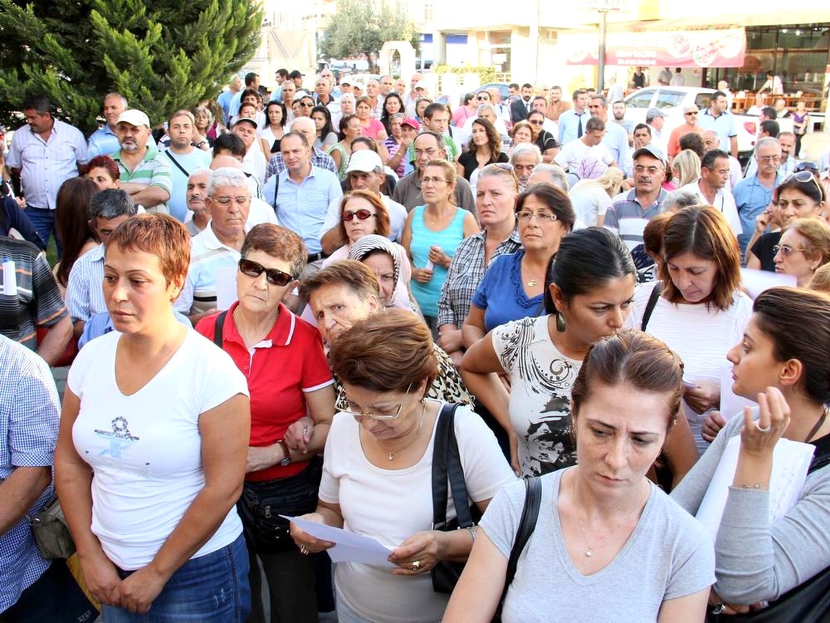 Beldelerinin İlçe Olmasını İsteyen Halk Sokağa Döküldü