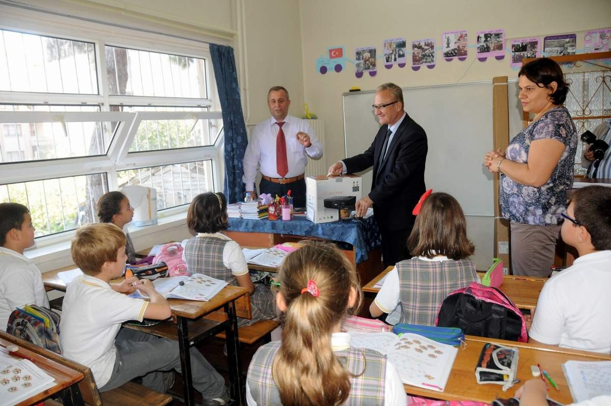 Belediyeden Okullara Projeksiyon