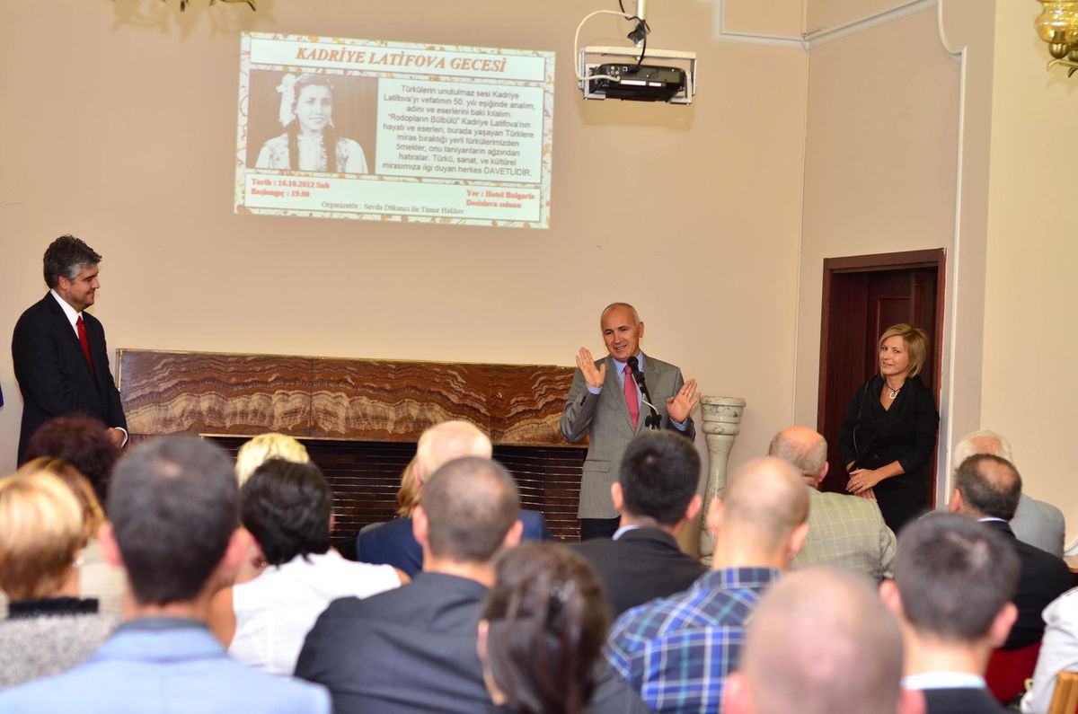 Bulgaristan'da Türk Ses Sanatçısı Kadriye Latifova Ölümünün 50'nci Yıldönümünde Anıldı