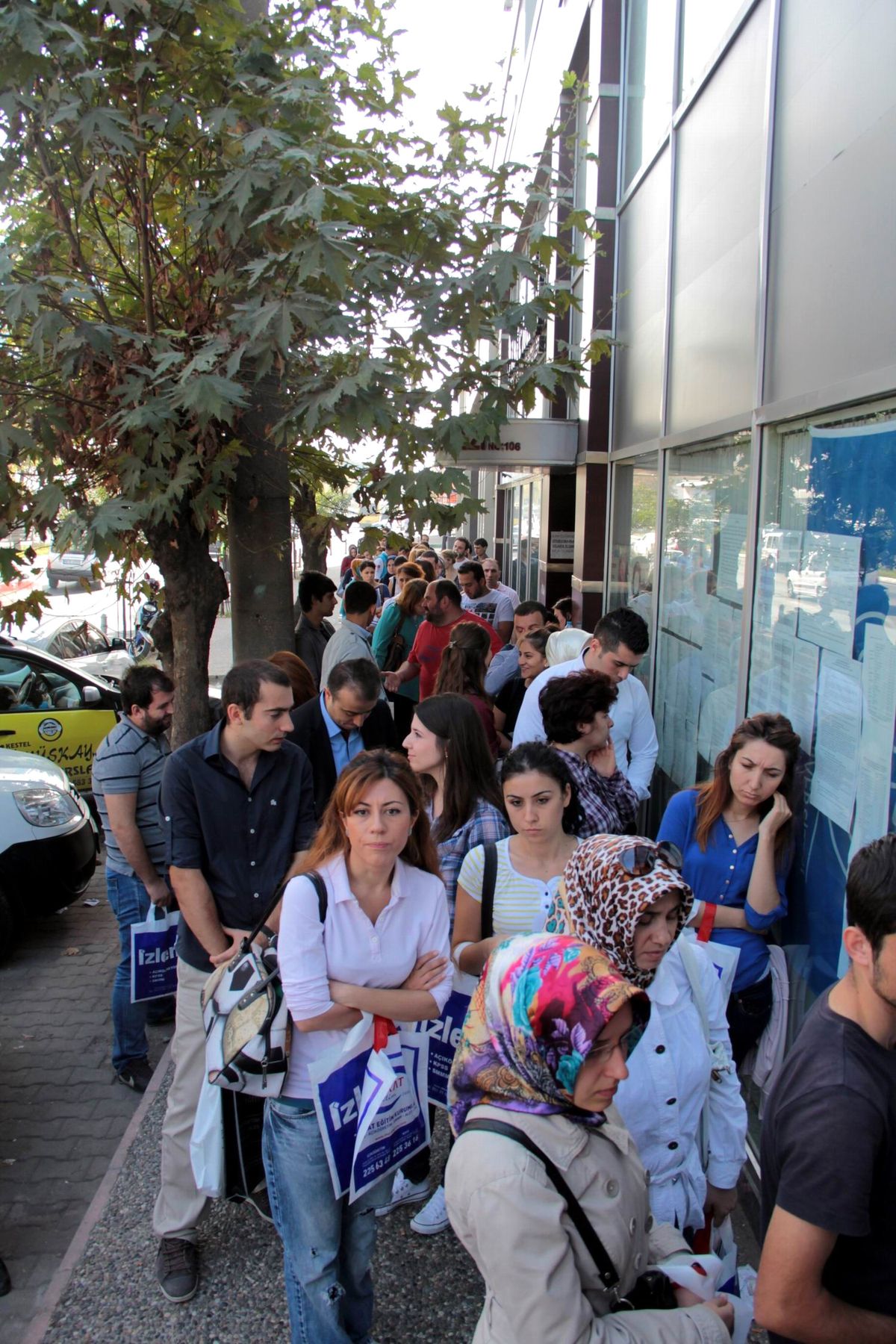 Bursa\'da Açık Öğretim Kuyruğu