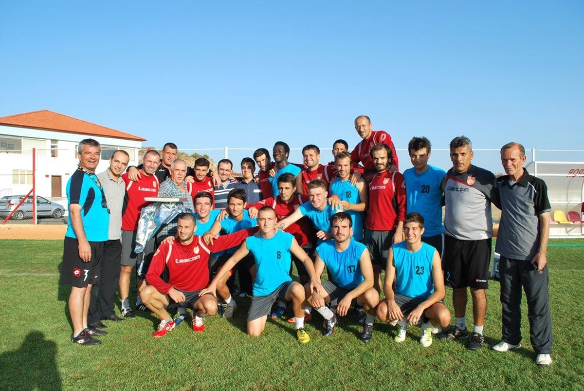 Cami Hocalarından Küçükköy Belediyespor\'a Baklava Jesti