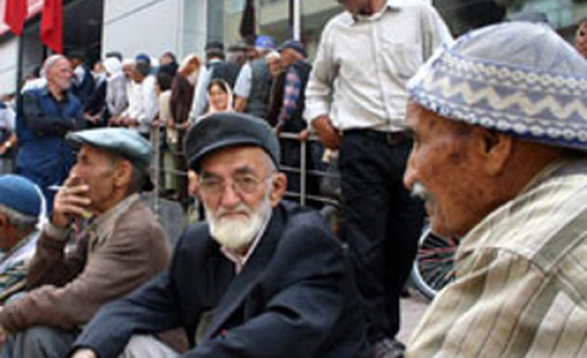 Emeklilik Yaşı Yükselecek Mi?