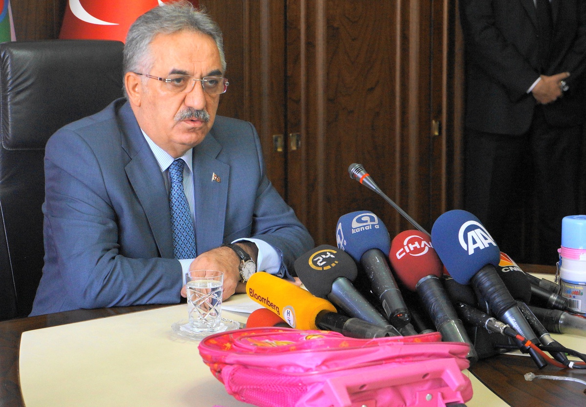 Gümrük ve Ticaret Bakanı Hayati Yazıcı, Bakanlık Olarak Kooperatif Bilgi ve Denetim Sistemi\'ni...