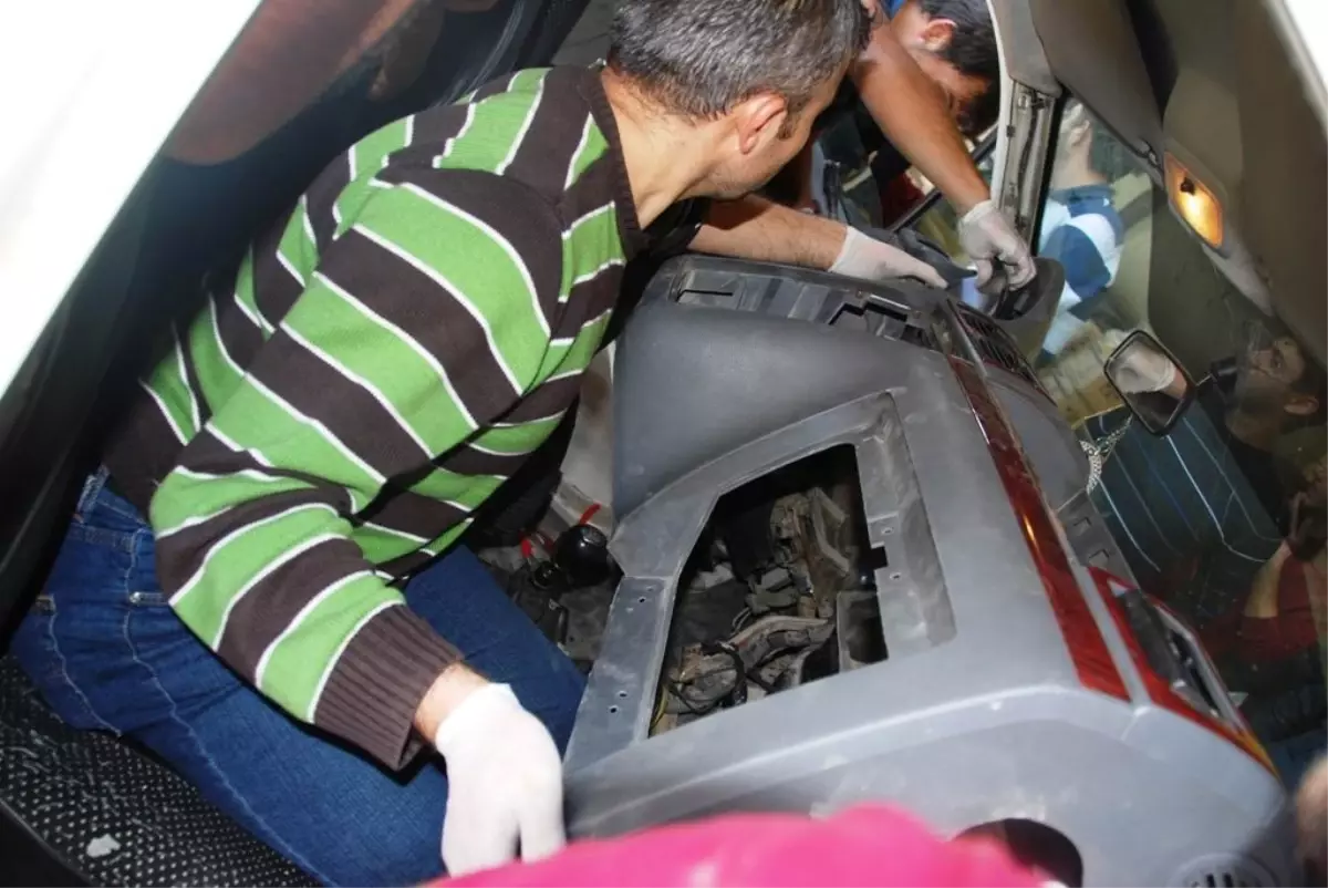 Hakkari\'de 5 Operasyonda 201 Kilo Uyuşturucu Ele Geçirildi