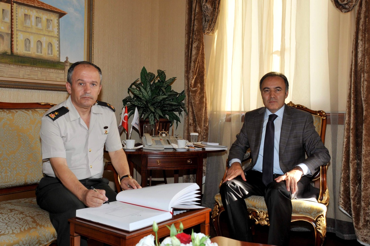 Jandarma Bölge Komutanından Vali Altıparmak\'a Ziyaret