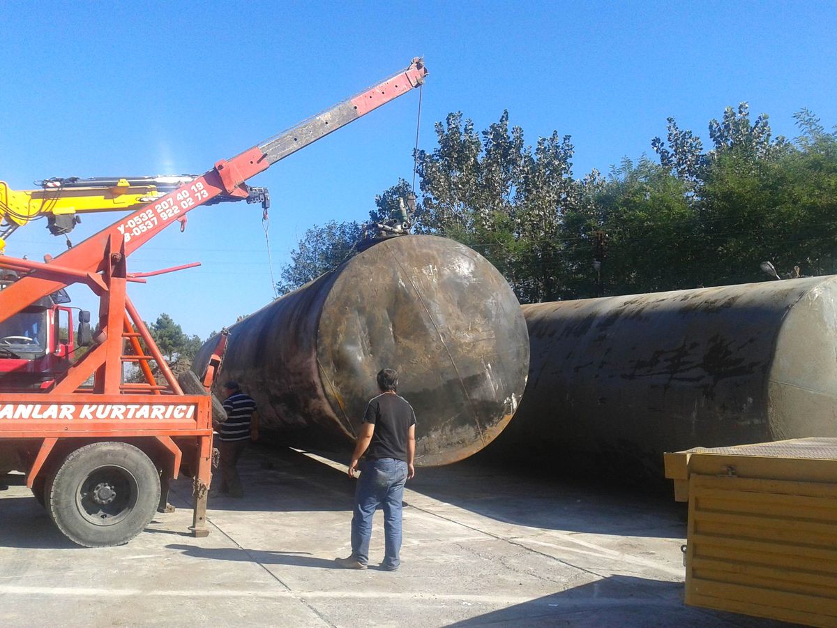 Kaçak Akaryakıt Tankları Çıkartıldı