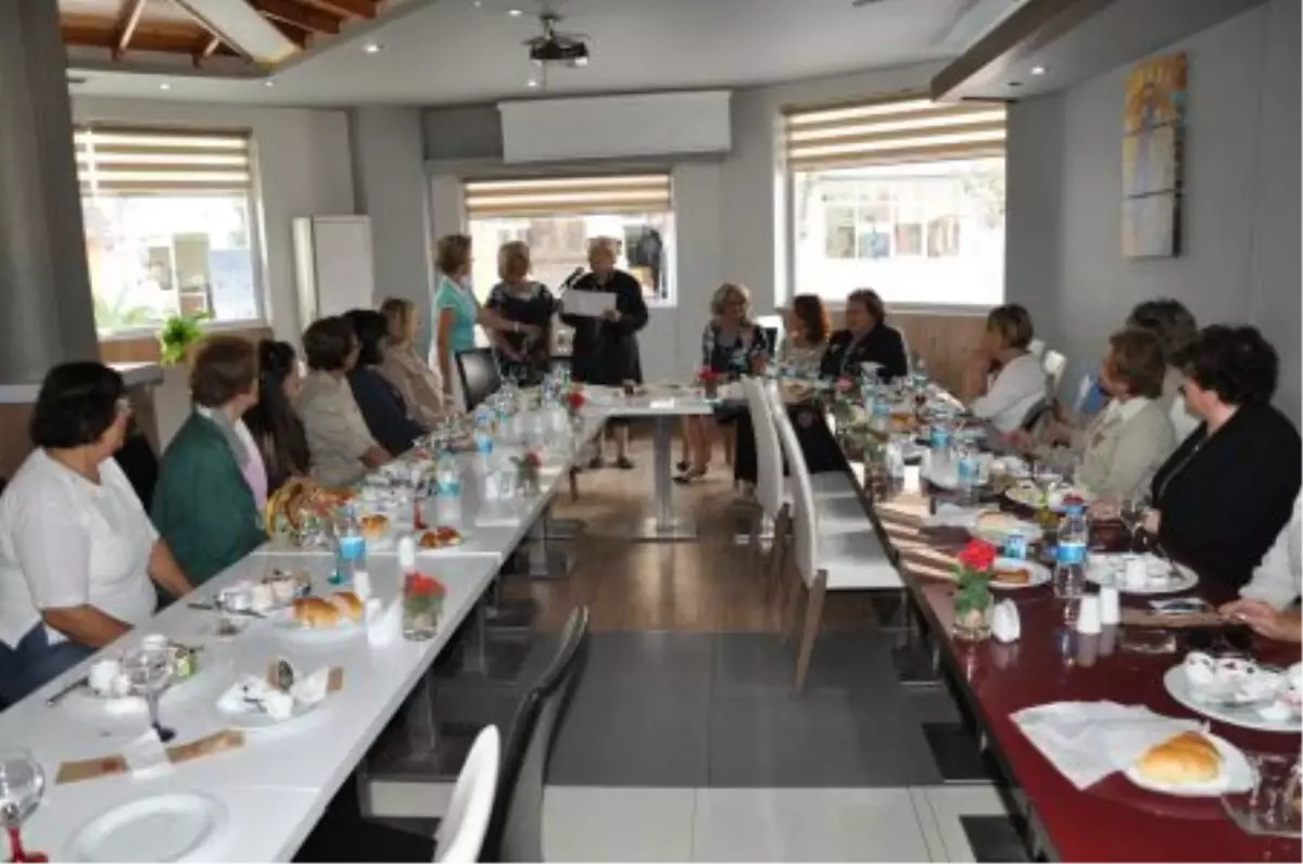 Kadınlar Konseyi'nden Başkan Ergün'e Övgü