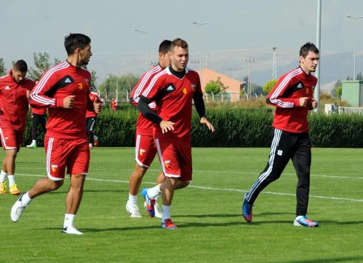 Kayserispor\'da, İstanbul Büyükşehir Belediyespor Maçı Hazırlıkları